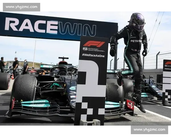 F1传奇：汉密尔顿刷新最快圈速榜纪录，历史由他书写！